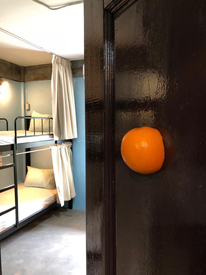 Rest At Ekkamai Hostel Bangkok Ngoại thất bức ảnh