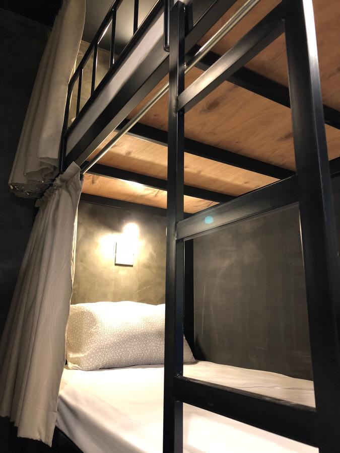 Rest At Ekkamai Hostel Bangkok Ngoại thất bức ảnh