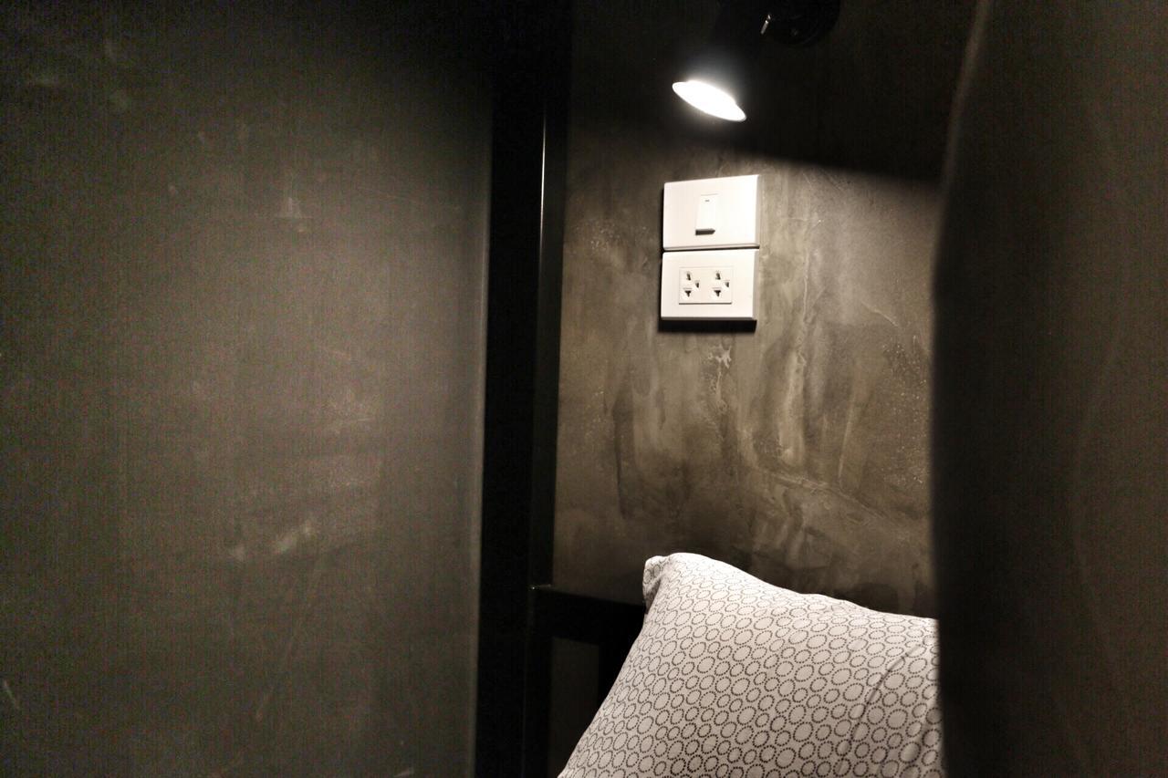 Rest At Ekkamai Hostel Bangkok Ngoại thất bức ảnh